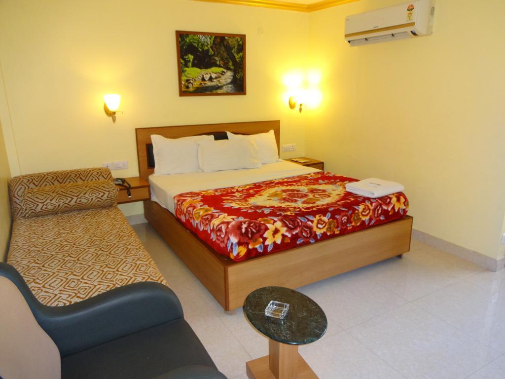 Hotel Nahar Manchester Inn Coimbatore Habitación foto
